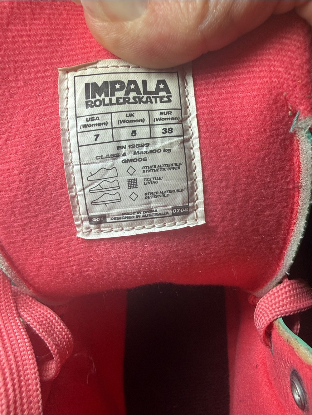Impala Mint & Coral Quad Roller Skates with Protective Gear and Pink Skate Bag - Picture 7 of 16